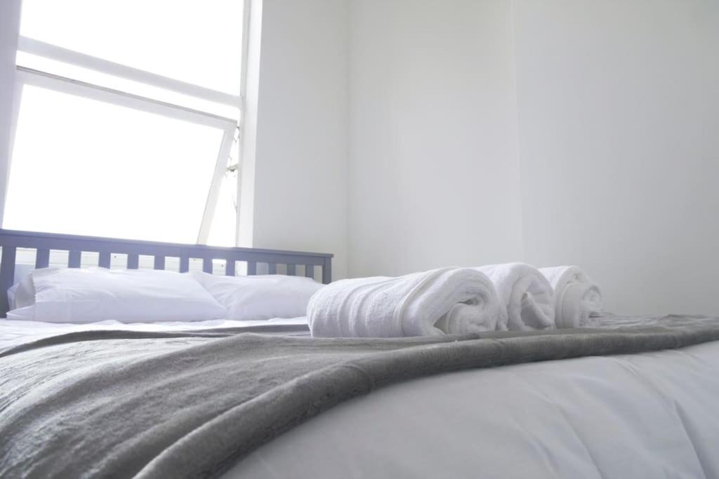 Discover Your Cozy Haven A Perfect Studio Getaway レミントンスパー エクステリア 写真